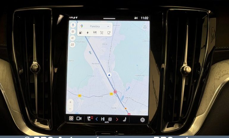 Volvo V60 Plug-in AWD T8 Twin Engine 2025 full