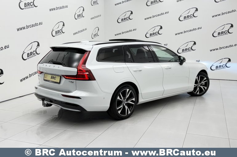 Volvo V60 Plug-in AWD T8 Twin Engine 2025