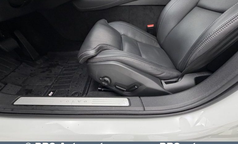 Volvo V60 Plug-in AWD T8 Twin Engine 2025 full