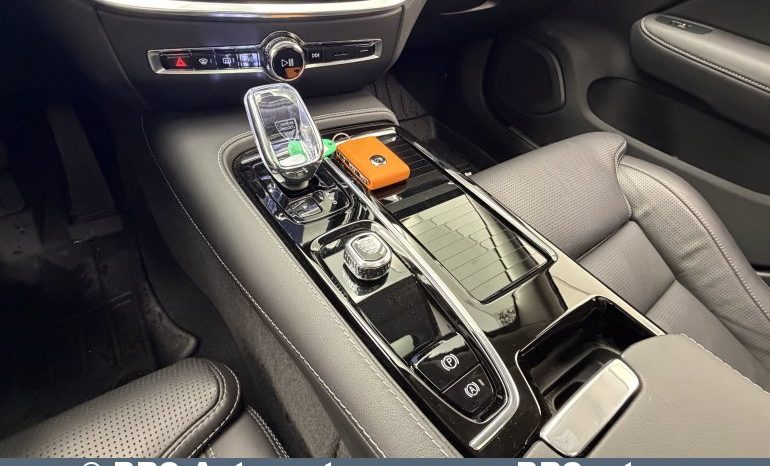 Volvo V60 Plug-in AWD T8 Twin Engine 2025 full