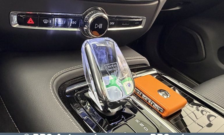 Volvo V60 Plug-in AWD T8 Twin Engine 2025 full