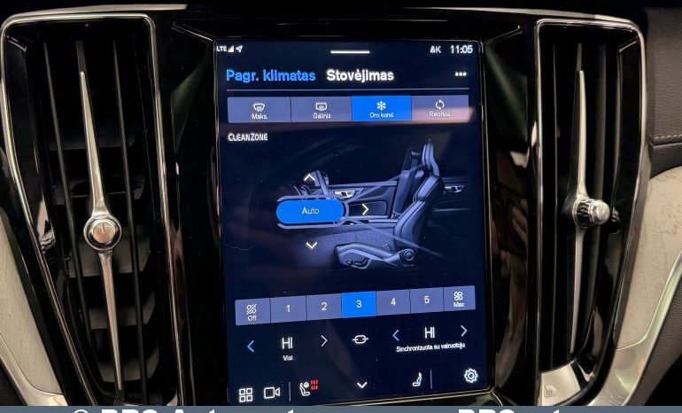 Volvo V60 Plug-in AWD T8 Twin Engine 2025 full