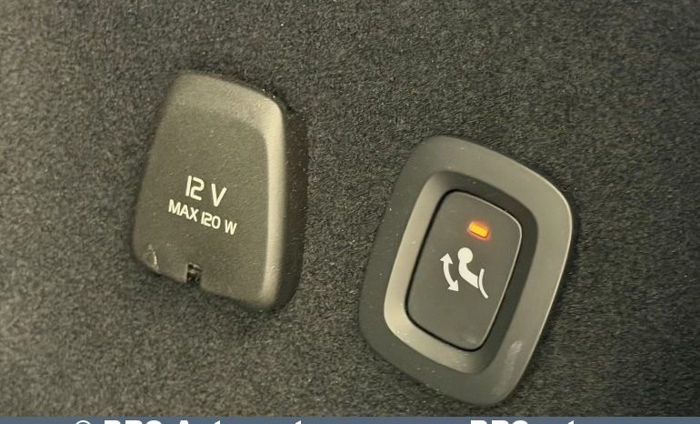 Volvo V60 Plug-in AWD T8 Twin Engine 2025 full