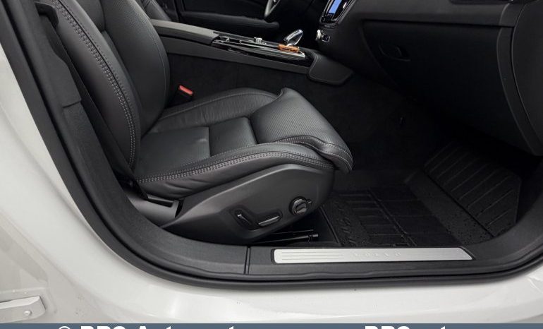 Volvo V60 Plug-in AWD T8 Twin Engine 2025 full