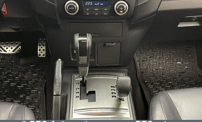 Mitsubishi Pajero 3.2 DI-D Automatas 2011 full