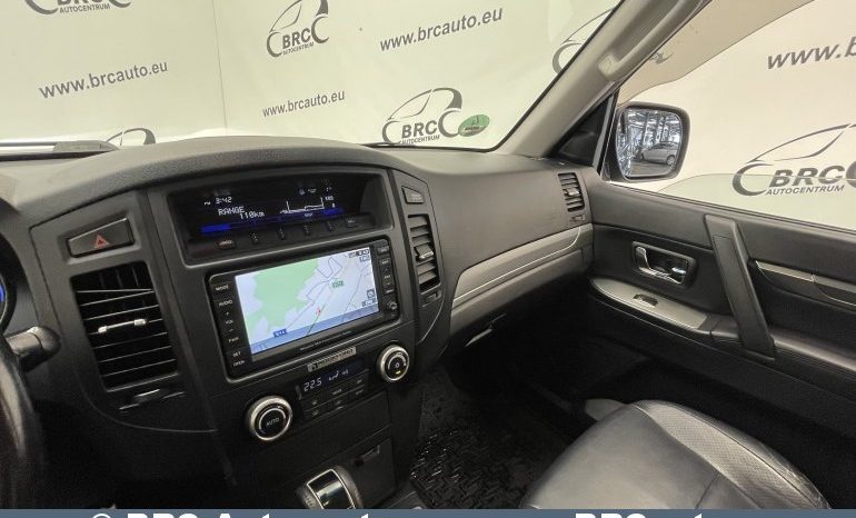 Mitsubishi Pajero 3.2 DI-D Automatas 2011 full