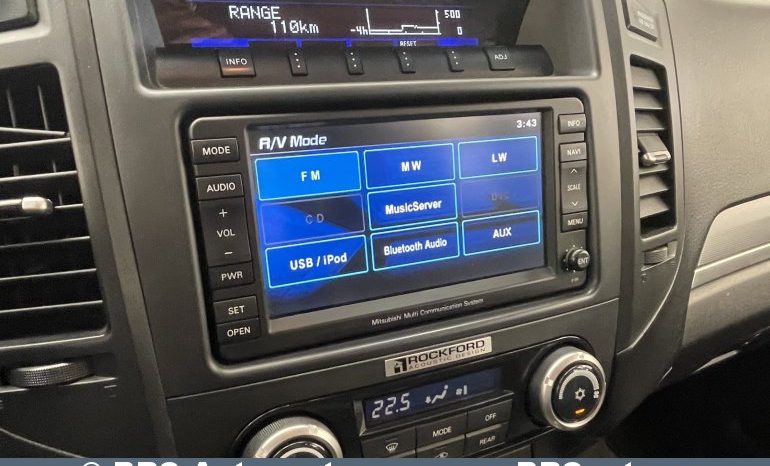 Mitsubishi Pajero 3.2 DI-D Automatas 2011 full