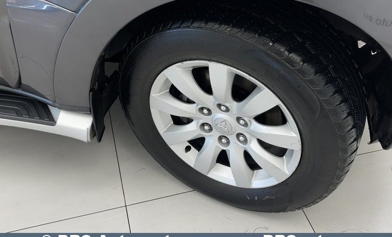 Mitsubishi Pajero 3.2 DI-D Automatas 2011 full