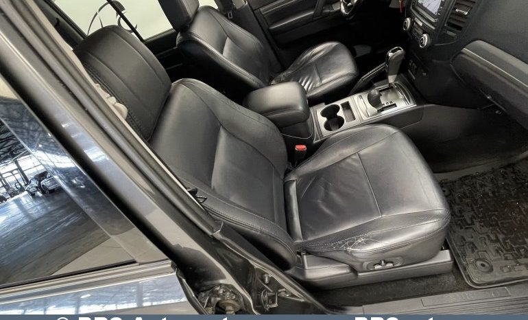 Mitsubishi Pajero 3.2 DI-D Automatas 2011 full