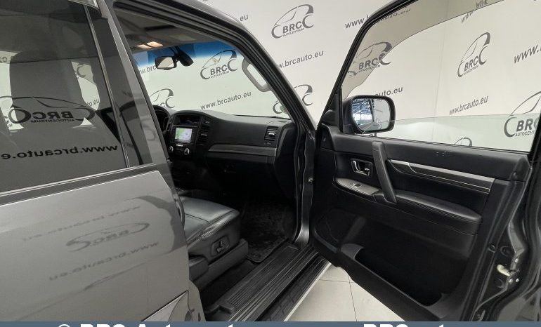 Mitsubishi Pajero 3.2 DI-D Automatas 2011 full