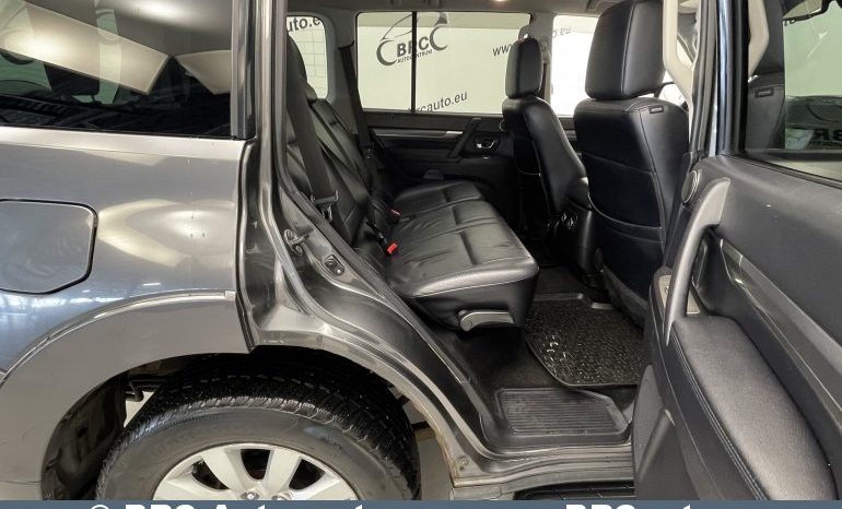 Mitsubishi Pajero 3.2 DI-D Automatas 2011 full