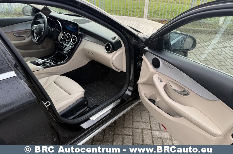 Mercedes-Benz C 180 T Automatas 2019