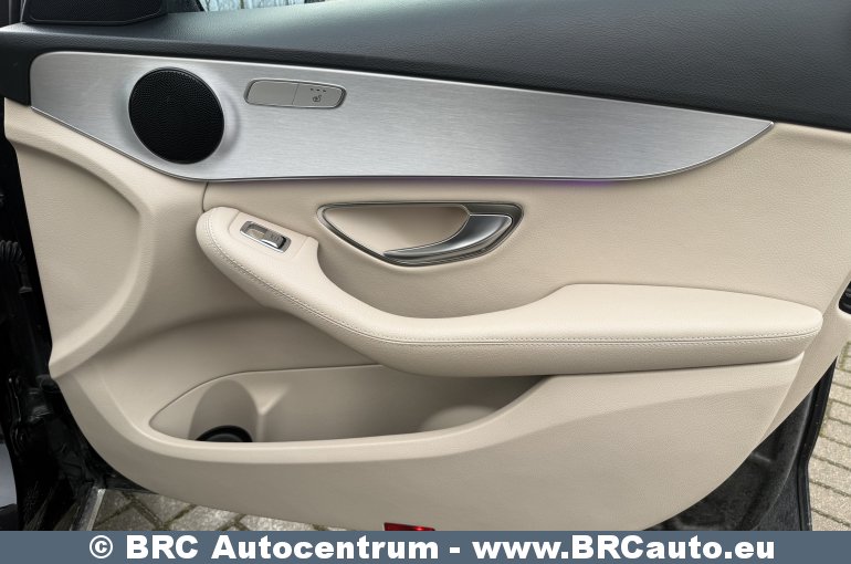 Mercedes-Benz C 180 T Automatas 2019