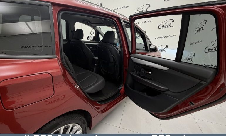 BMW 218 Gran Tourer d Automatas 2015 full