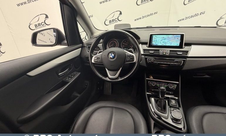 BMW 218 Gran Tourer d Automatas 2015 full