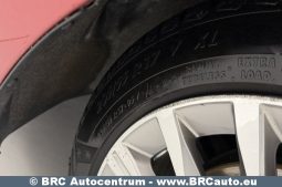 BMW 218 Gran Tourer d Automatas 2015 full