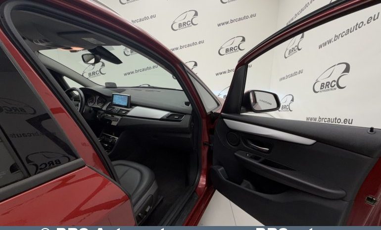 BMW 218 Gran Tourer d Automatas 2015 full