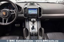 Porsche Cayenne Turbo V8 Automatas 2015 full