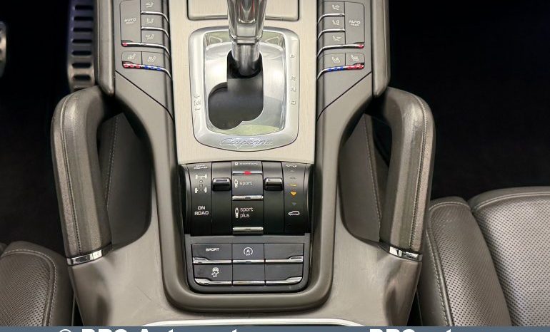 Porsche Cayenne Turbo V8 Automatas 2015 full
