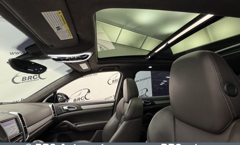 Porsche Cayenne Turbo V8 Automatas 2015 full