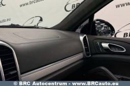 Porsche Cayenne Turbo V8 Automatas 2015 full