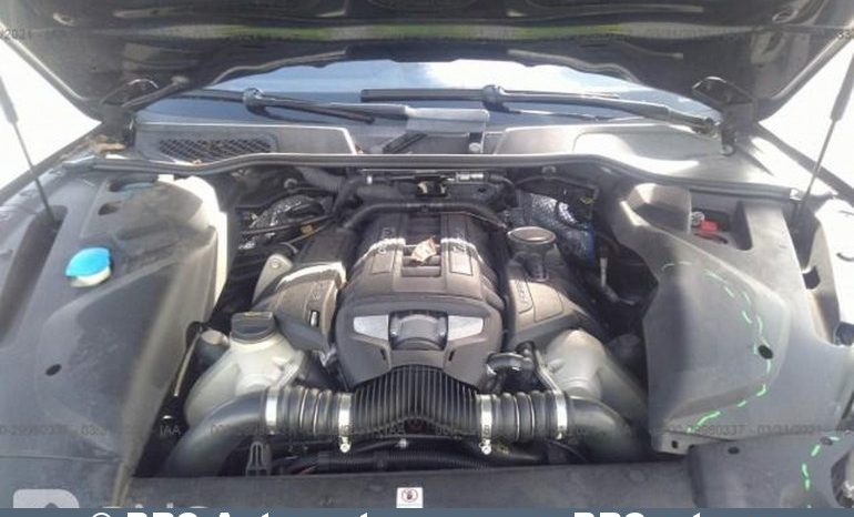 Porsche Cayenne Turbo V8 Automatas 2015 full