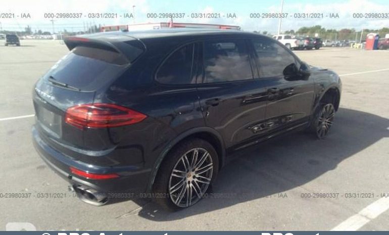 Porsche Cayenne Turbo V8 Automatas 2015 full