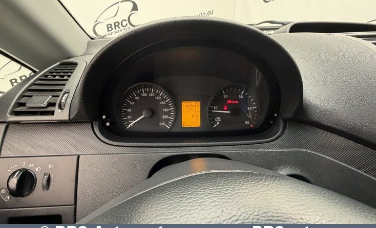 Mercedes-Benz Vito CDI 113 2011 full