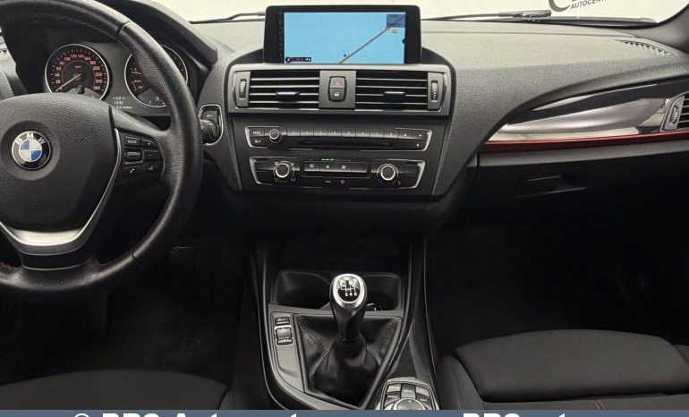 BMW 116 i Sport 2012 full