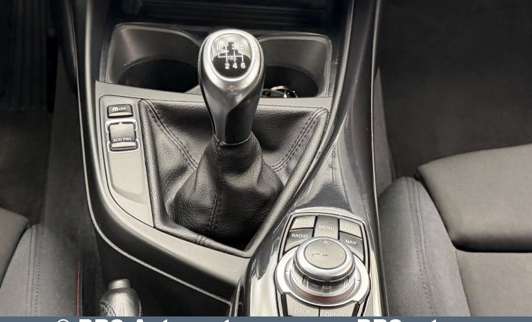 BMW 116 i Sport 2012 full