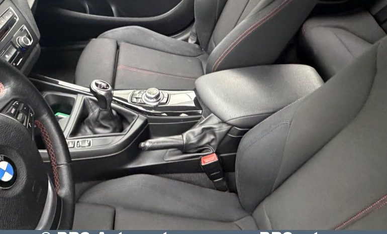 BMW 116 i Sport 2012 full