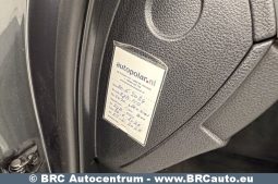 BMW 116 i Sport 2012 full