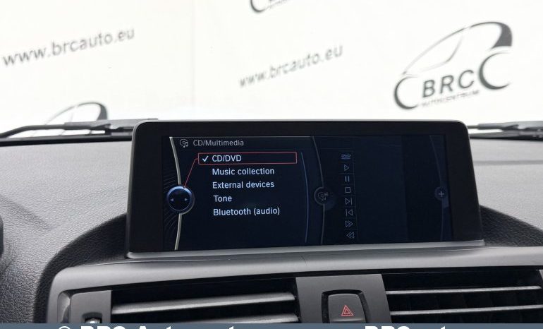 BMW 116 i Sport 2012 full