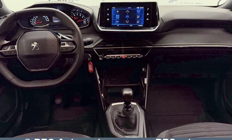 Peugeot 2008 1.2 PureTech 2023 full