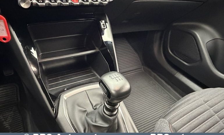 Peugeot 2008 1.2 PureTech 2023 full