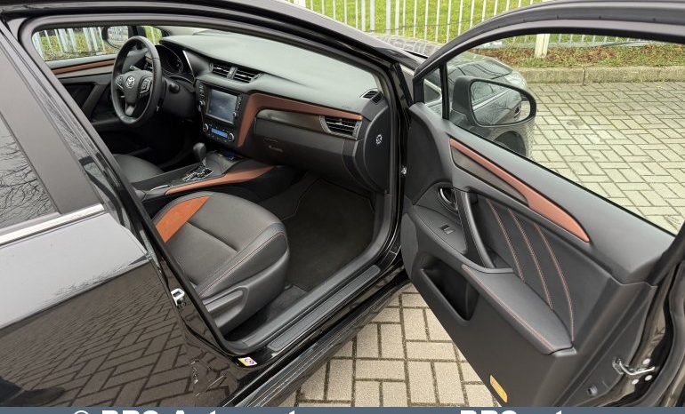 Toyota Avensis 2.0 Valvematic Automatas 2016 full