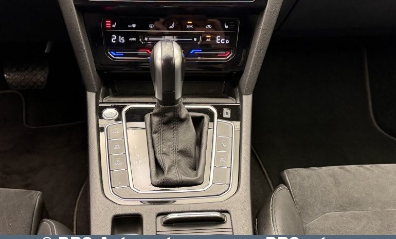 Volkswagen Passat GTE Variant 1.4 TSI Plug-in Hybrid 2020 full