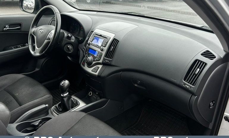 Hyundai i30 1.6 CRDi 2012 full