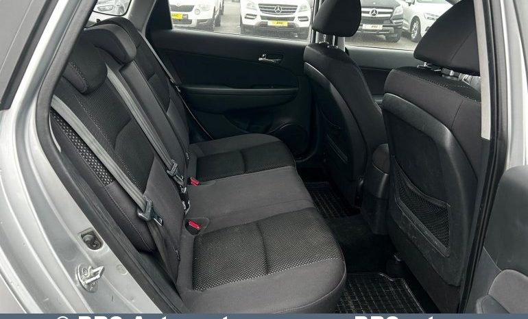 Hyundai i30 1.6 CRDi 2012 full