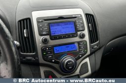 Hyundai i30 1.4i 2011 full