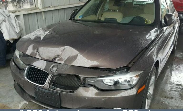 BMW 328 i Automatas 2012 full