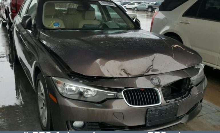 BMW 328 i Automatas 2012 full