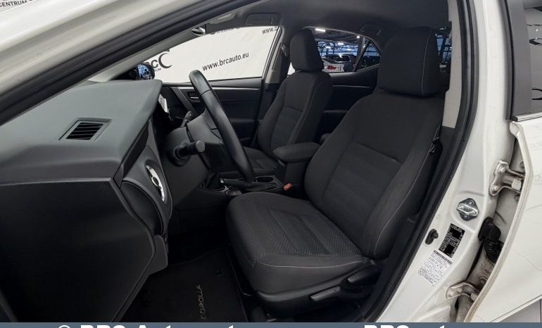 Toyota Corolla Sedan 1.6i Valvematic 2018 full