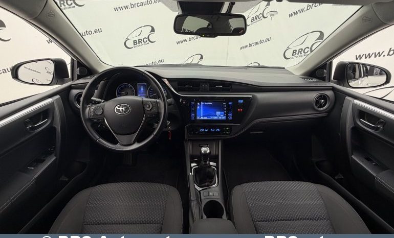 Toyota Corolla Sedan 1.6i Valvematic 2018 full