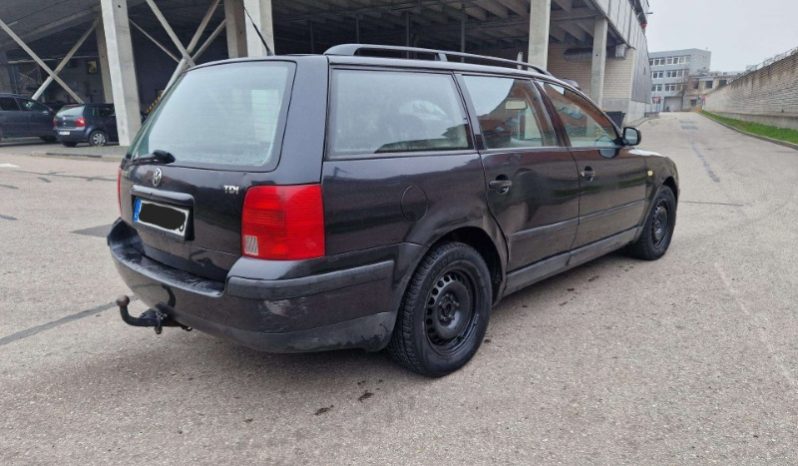 Volkswagen Passat 1999 full