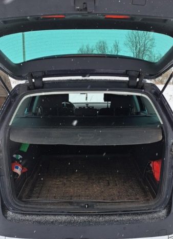 Volkswagen Passat 2011 full