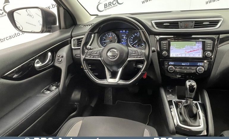 Nissan Qashqai 1.3 DIG-T Automatas 2020 full