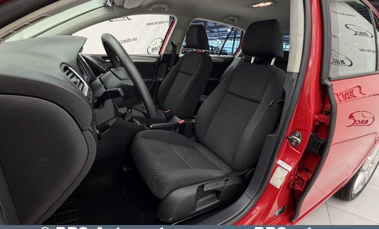 Volkswagen Golf 1.6 TDI Trendline 2012 full