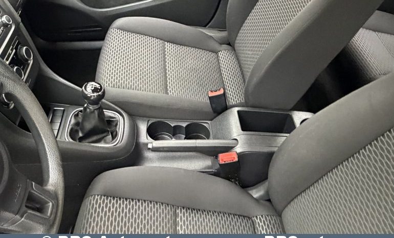 Volkswagen Golf 1.6 TDI Trendline 2012 full