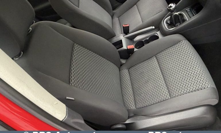 Volkswagen Golf 1.6 TDI Trendline 2012 full